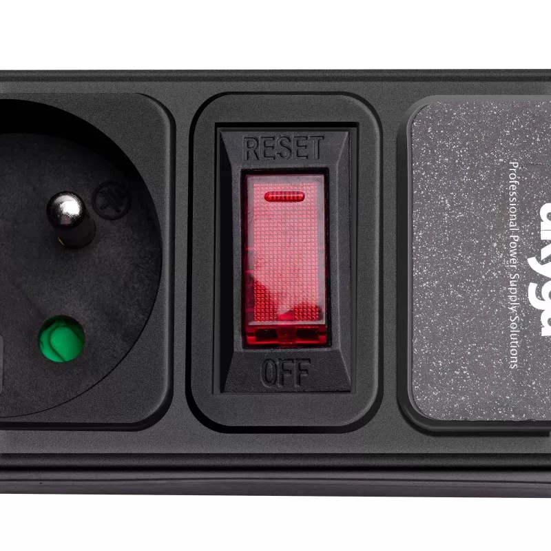 Akyga AK-SP-05A regleta de enchufes con protección contra sobretensiones, 5 x CEE 7/5 (tipo E), interruptor, 1,8 m, negra