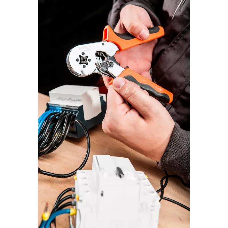 NEO Tools Crimpadora autoajustable con trinquete para terminales de cable 0,25-6 mm² (AWG 23-10), crimpado cuadrado, mango ergonómico de dos componentes, 200 mm