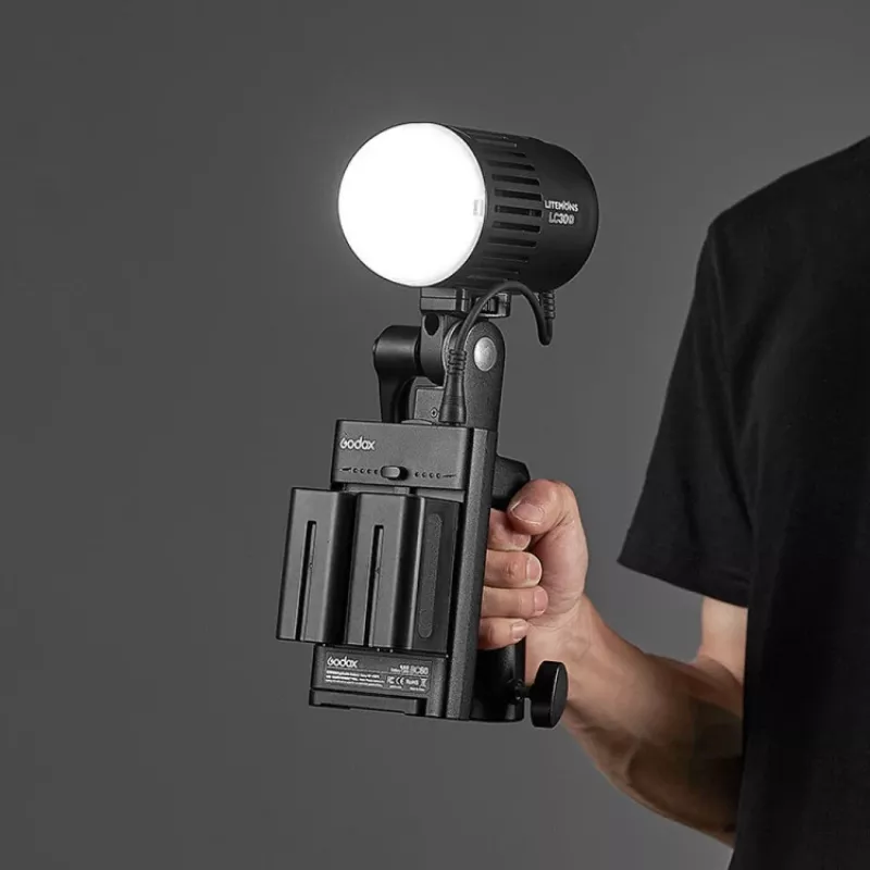 Set de accesorios Godox ML-AK para luces LED serie ML (cúpula difusora, difusor de silicona, mini reflector, panal de abeja, filtros de color)