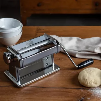 Marcato Atlas 150 Roller Premium Máquina de pasta manual, acero cromado, rodillos de 150 mm, 10 niveles de grosor, plata