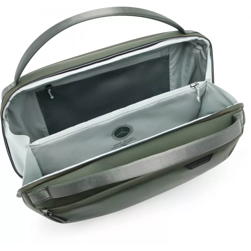 Bolsa weekender estilo duffel de forma estable Peak Design Travel Weekender 25L, Sage (BTRW-25-SG-2)