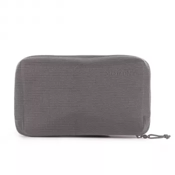 Organizador tecnológico Moment Everything gris - bolsa resistente al agua para cables y gadgets