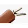 Bellroy Key Cover 3rd Edition organizador de llaves de piel color caramelo