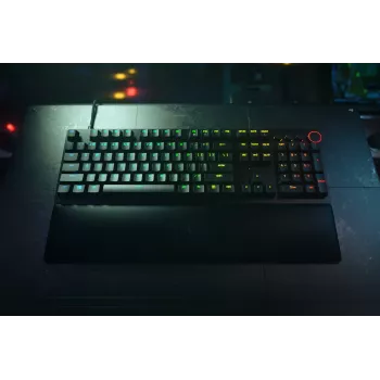 Razer Huntsman V2 teclado gaming óptico con cable, switches Linear Red, distribución nórdica, RGB, negro (RZ03-03930600-R3N1)