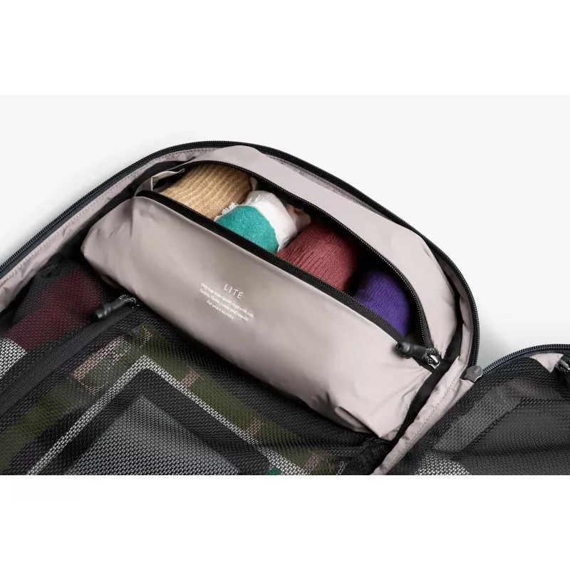 Mochila para portátil Bellroy Lite Travel Pack 30L negra