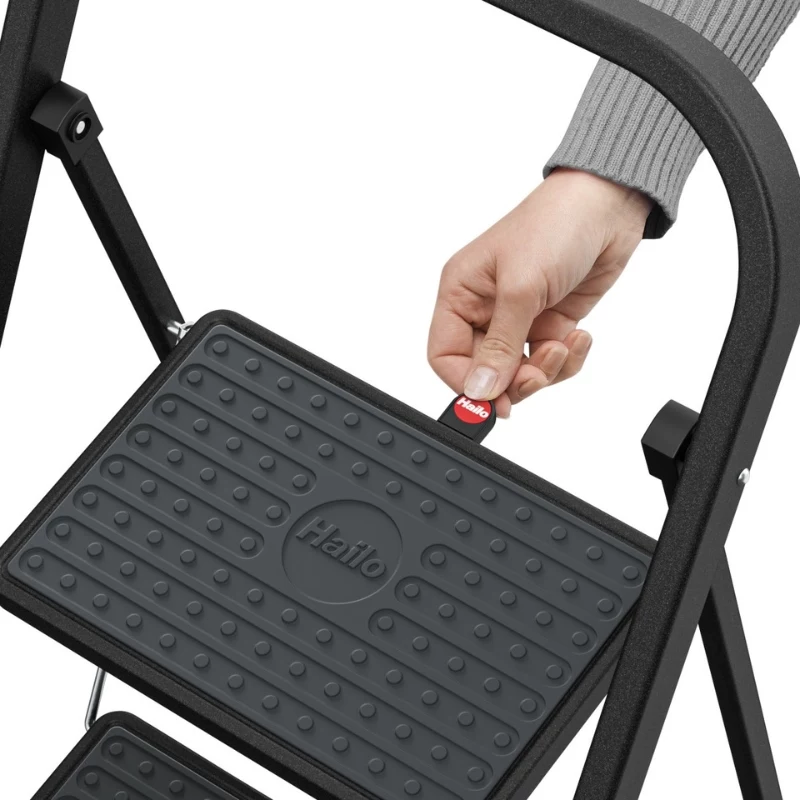 HAILO K44 StandardLine escalera plegable con barra de seguridad, 2 peldaños, acero, negro, 150 kg