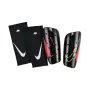 Nike Mercurial FlyLite SuperLock espinilleras negro L