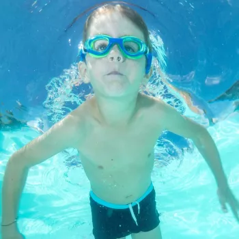SCHILDKROT gafas de natación junior Capri, azul/verde, antivaho, lentes de policarbonato irrompibles, correa ajustable, 1 par (940055)