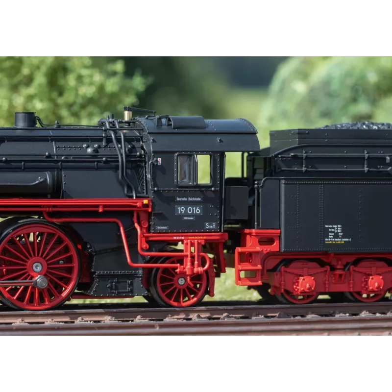Märklin 038190 H0 Locomotora de vapor Baureihe 19 016 DR/DDR