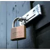 ABUS 85/40 candado de latón con arco de acero templado, 40 mm, apertura con la misma llave, 2 llaves 806308