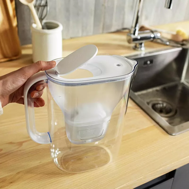 Brita Style Jarra filtrante de agua, 2,4L, Blanco, filtro MAXTRA+ incluido