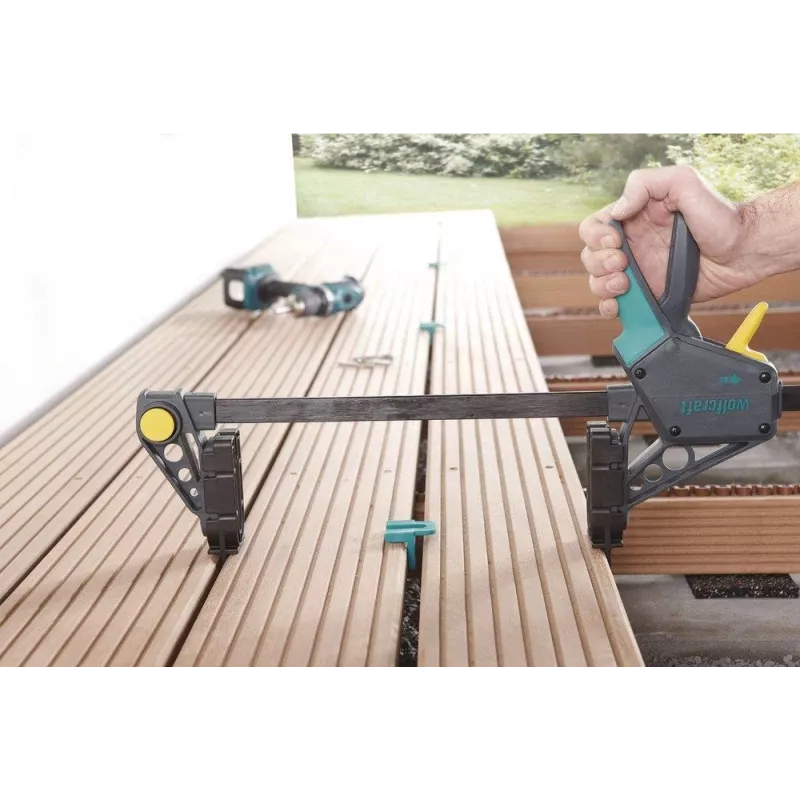 Sargento Wolfcraft 6985000 con 450 mm de apertura y 120 kg de fuerza de sujeción