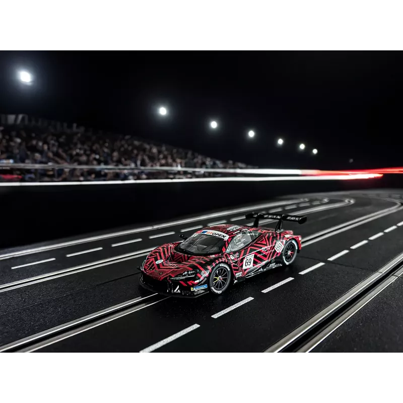 Carrera 20032020 DIGITAL 132 McLaren 720S GT3 Optimum Motorsport N.º 69 International GT Open 2023 1:32 Slotcar