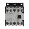 Eaton DILEM12-10 minicontactor, 3 polos, 12 A, bobina 230 V 50 Hz / 240 V 60 Hz, 1 contacto auxiliar NA, IP20, negro/blanco 127075