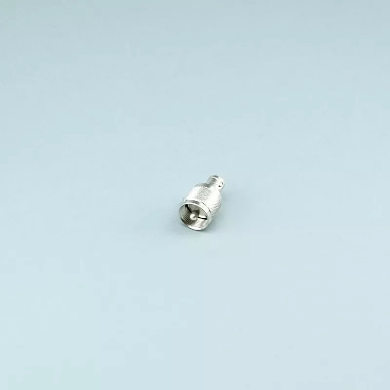 Telegärtner adaptador coaxial BNC hembra a conector macho UHF J01008A0801