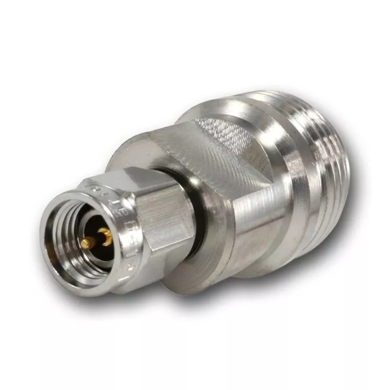 Telegärtner Adaptador coaxial inter-series SMA macho a N hembra 50 ohmios DC-18 GHz