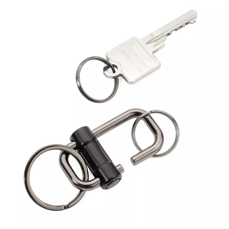 TROIKA 2-WAY KEY Llavero de cierre rápido, metal fundido negro mate con anilla abierta extraíble (KR22-09/BK)