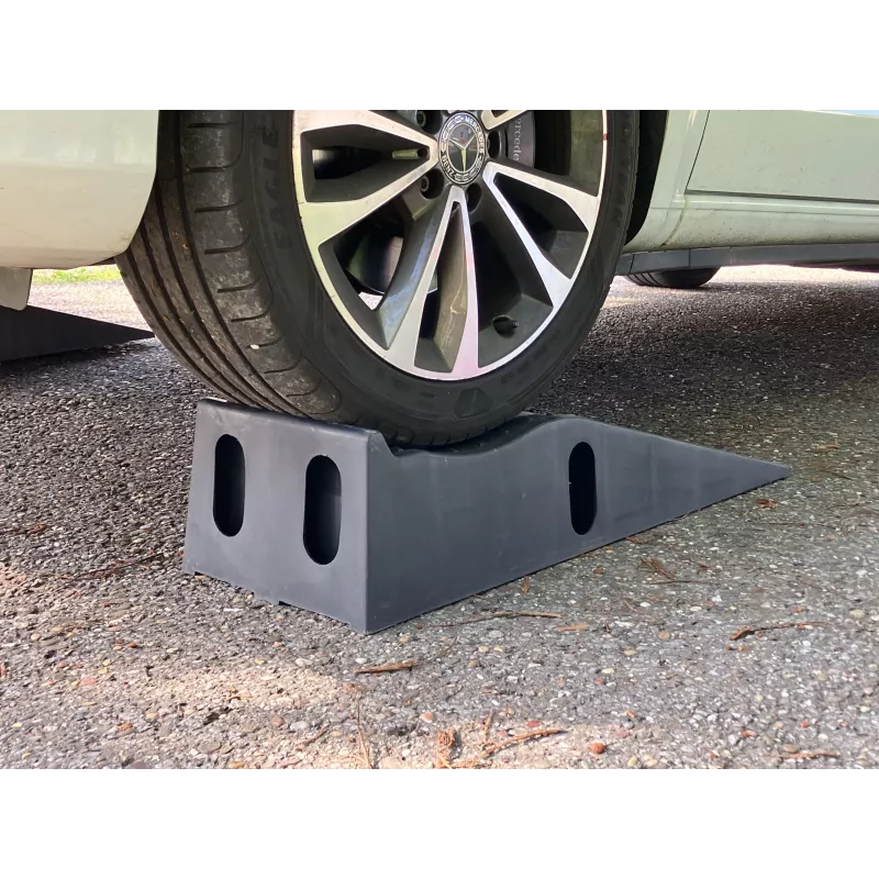 IWH Par de rampas de acceso de 3 toneladas, 155 mm de elevación, acero, antideslizante, anchura máx. de neumático 240 mm 020871