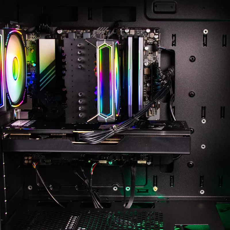 Captiva PC Entry Gaming R10-3599 (Ryzen 5 7500X3D/RTX5060 Ti 16GB GDDR7/SSD 1TB/16GB/WLAN/sin SO)