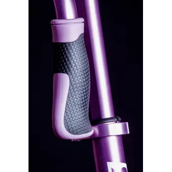 Six Degrees AU 510 patinete 205 mm lila