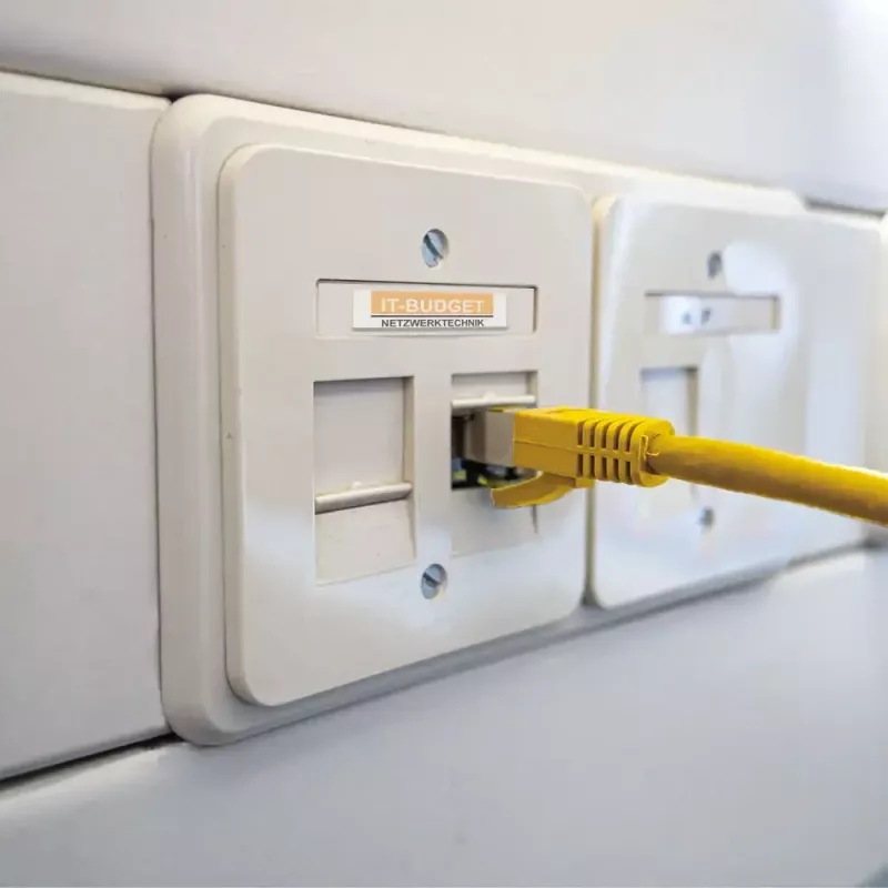 IT-BUDGET Cable de parcheo premium de cobre macizo Cat.6A con cable bruto Cat.7 600 MHz libre de halógenos PoE+ 10Gbit amarillo 0,25 m 90ITB6A7PK025Y
