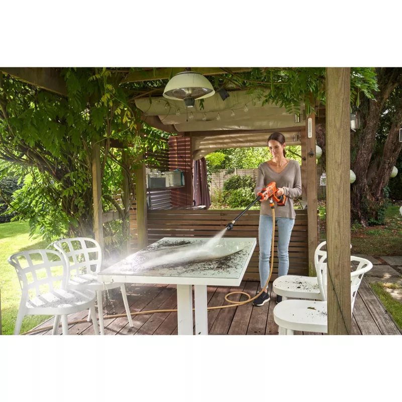 Black & Decker 18V hidrolimpiadora a batería 24 Bar con batería de 2,0Ah y cargador (BCPC18D1-QW)