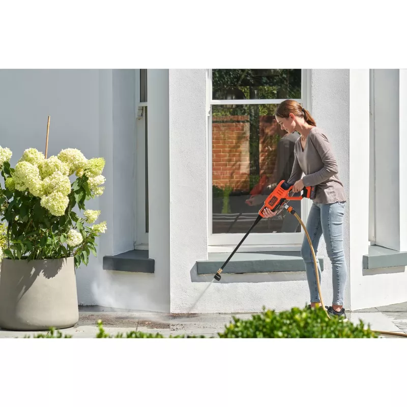 Black & Decker 18V hidrolimpiadora a batería 24 Bar con batería de 2,0Ah y cargador (BCPC18D1-QW)