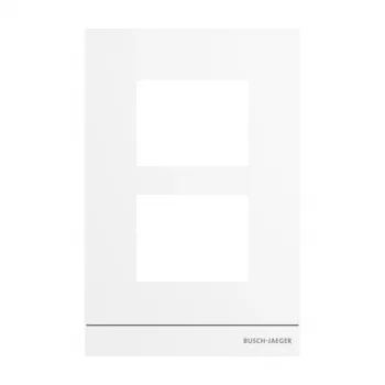Busch-Jaeger Placa central para toma de conexión de audio, 1/2 módulo, blanco estudio 2TMA220160W0007