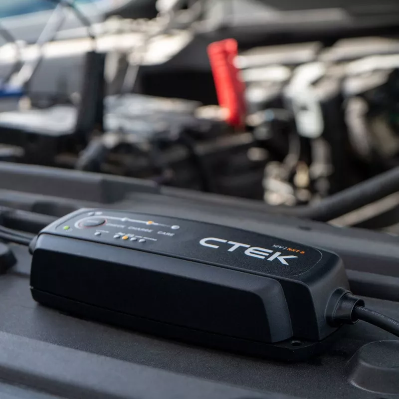 CTEK NXT 5 12V 5A Cargador de batería automático para baterías de plomo-ácido y de litio 40-659