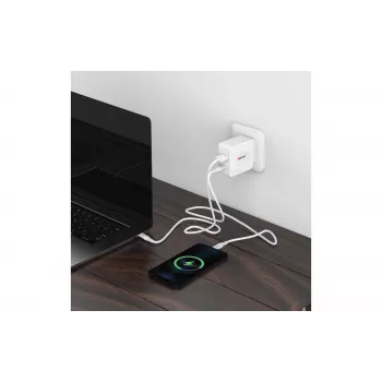 SKROSS Multipower Combo+ US 48W Cargador de pared USB con USB-C PD y 3 puertos USB-A SKKT000348WPDUSCCN