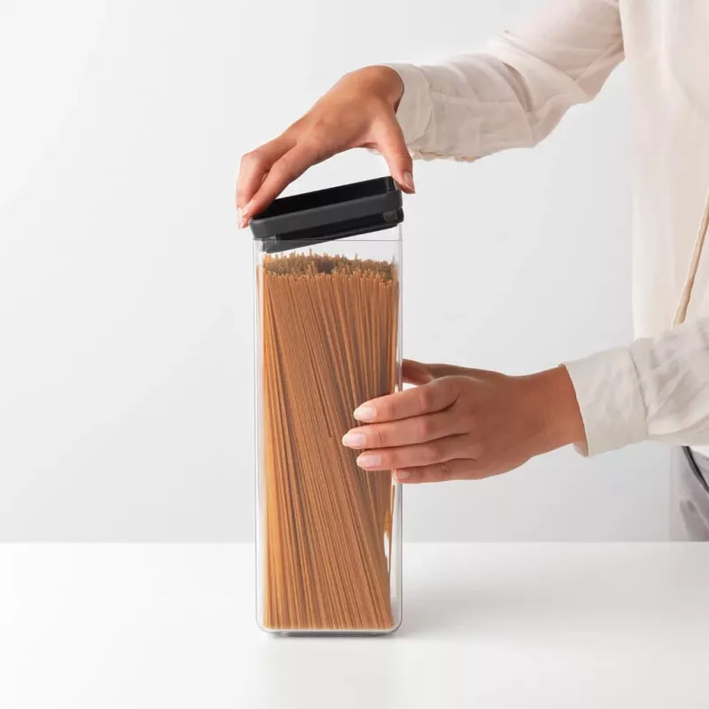 Recipiente cuadrado para conservar Brabantia 2,5L gris oscuro
