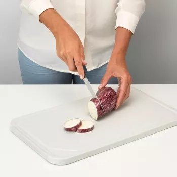 Tabla de cortar / bandeja de servir Brabantia ReNew, grande, gris claro