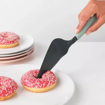 Brabantia Profile Line paleta de tarta con borde dentado, acero mate