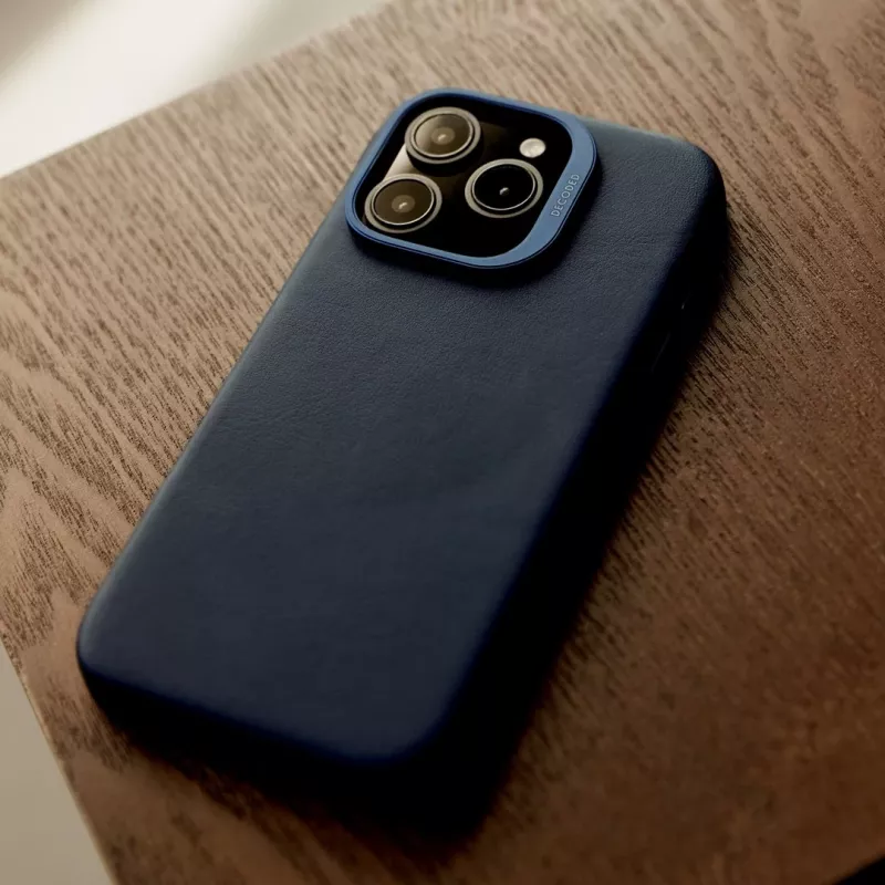 Decoded Funda trasera de cuero para iPhone 16 Pro Max, compatible con MagSafe, navy