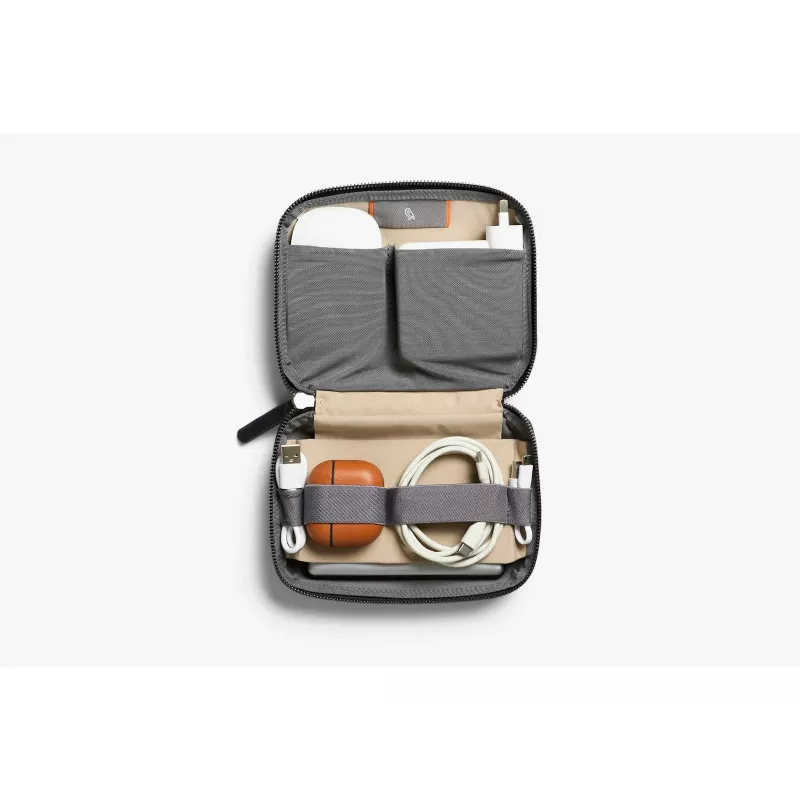 Bellroy Tech Kit Compact - azul marino