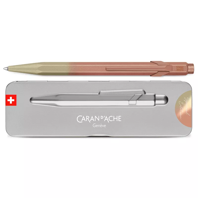 Caran d'Ache 849 bolígrafo Sunstone Pink Claim Your Style 5ª edición medio azul NM849.588