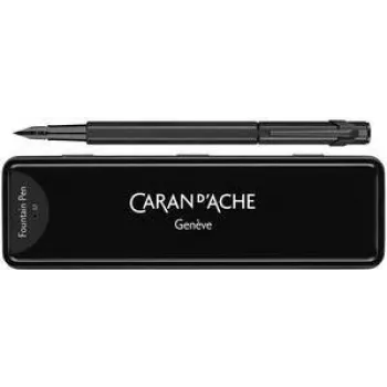Caran d'Ache 849 Black Code pluma estilográfica, plumín medio, negro mate 840.496