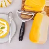 Microplane Peeler XL Pelador con cuchilla de acero inoxidable quirúrgico, mango ergonómico soft-touch, quitagermen integrado, Negro