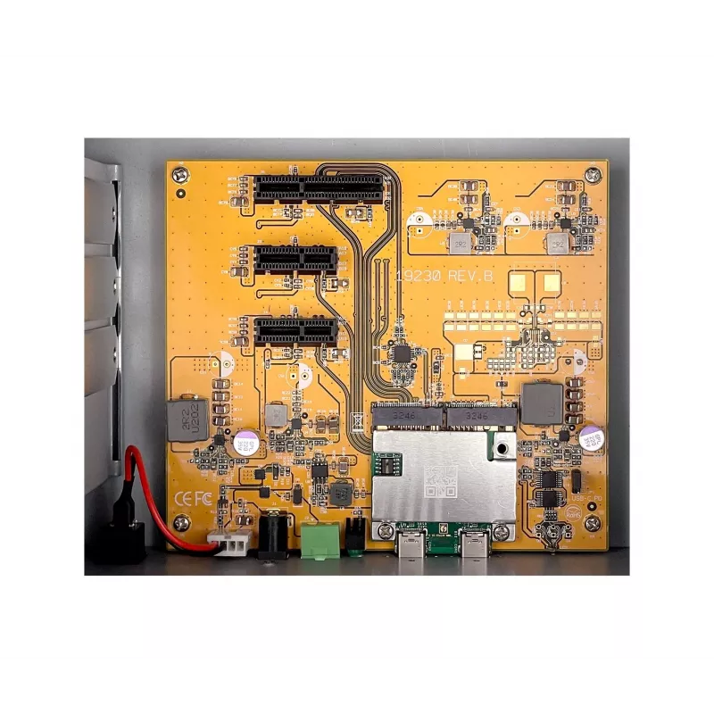 EXSYS Thunderbolt 3 / USB 4 Caja de expansión a 3x PCIe para tarjetas cortas (EX-1019)