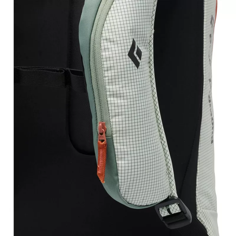 Mochila Black Diamond Dawn Patrol 15 S/M verde claro/negra