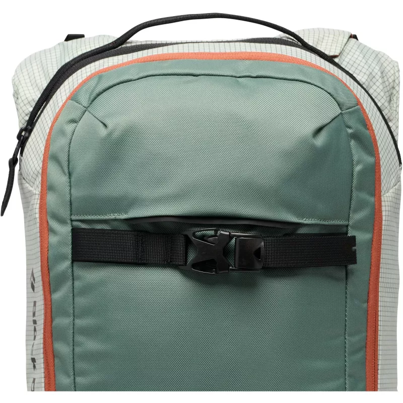 Mochila Black Diamond Dawn Patrol 15 S/M verde claro/negra
