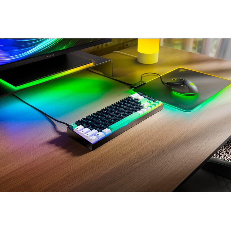 Teclado gaming mecánico Razer Reclusa X Mini 65%, con cable, US, Razer Mechanical Switches Gen-3 (táctil), negro
