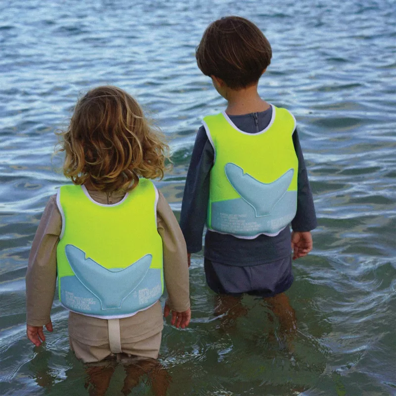 Chaleco salvavidas Sunnylife (2-3 años) – Salty the Shark Aqua Neon Yellow