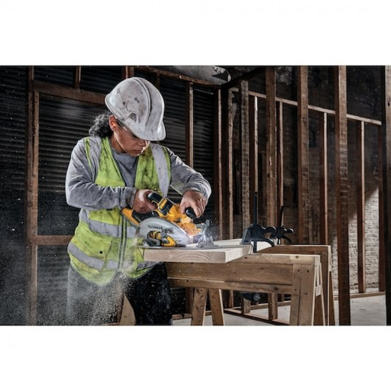 DeWALT DCS573H2T-QW sierra circular portátil