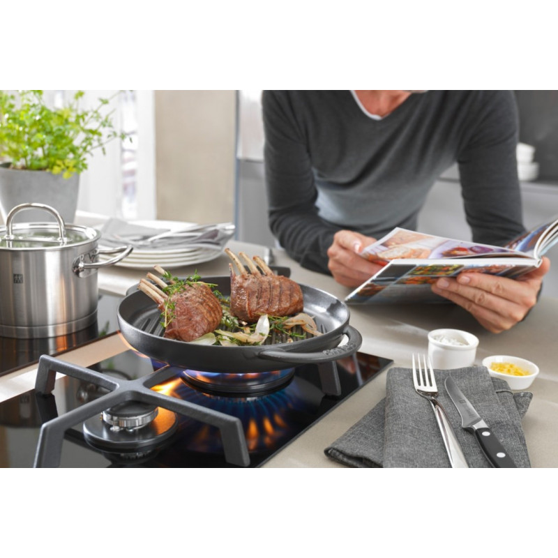 Parrilla redonda de hierro fundido con dos asas STAUB 40509-522-0 - grafito 26 cm