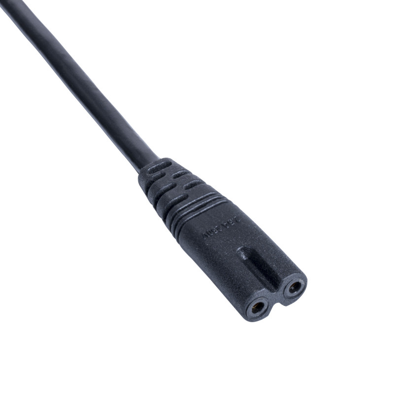 Akyga AK-AG-03A cable de alimentación UK BS 1363 (tipo G) a IEC C7 (ocho), CCA 2 x 0,5 mm², 1,5 m, negro