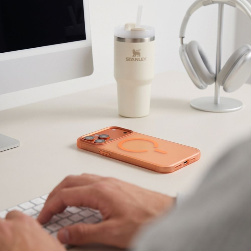 Tech-Protect MagZero MagSafe funda para Apple iPhone 17 Pro Max / 18 Pro Max, Cosmic Orange mate