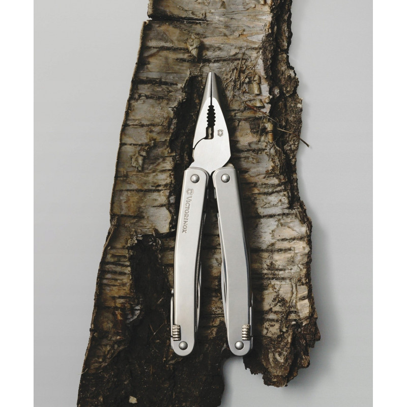 Multiherramienta Victorinox Swiss Tool Spirit X Plus, acero inoxidable, cuero, 105 mm (3.0235.L)