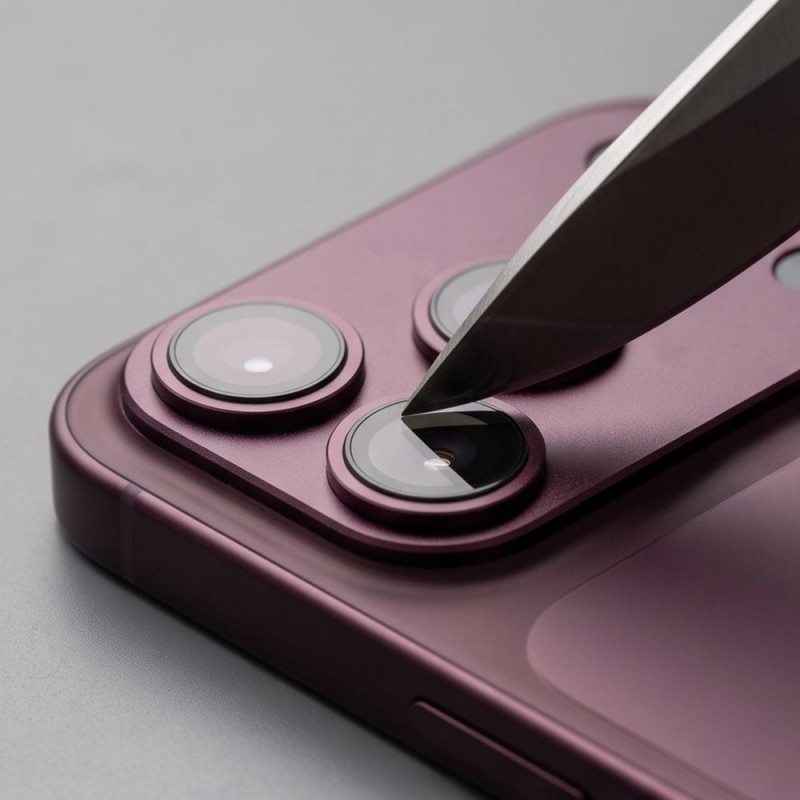 Protector de lente de cámara Tech-Protect Camfull Fit+ para Apple iPhone 18 Pro, burdeos