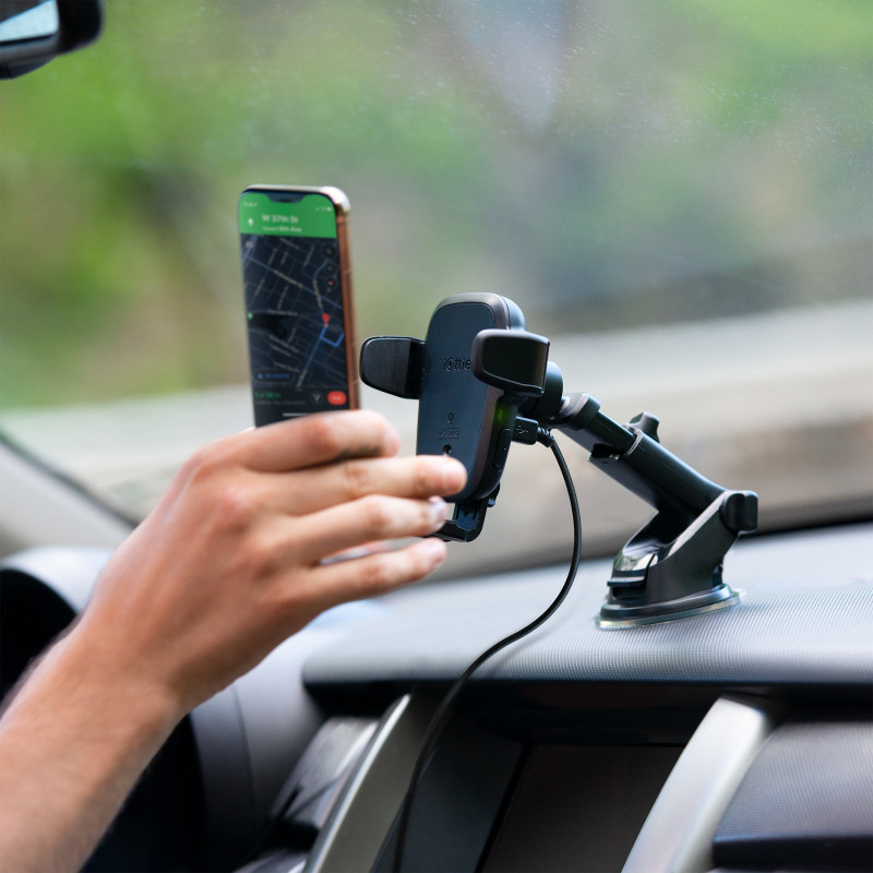 Soporte de salpicadero inalámbrico iOttie Auto Sense con carga inalámbrica (7,5 W iPhone, 10 W Android)